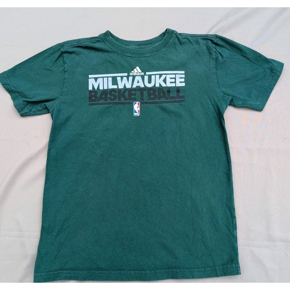 Milwuakee Bucks Adidas The Go To T-shirt Size Large 14-16 , Cotton